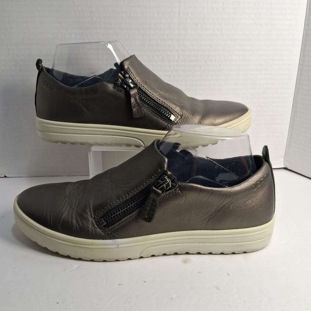 ECCO Metallic Bronze Leather Zip Slip On Sneakers Women's Size 7‎
